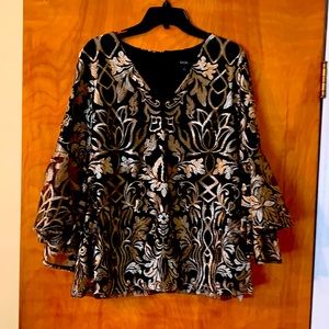 MSK dressy top w/ flares sleeves.  Black and gold.  Great for special occasion!